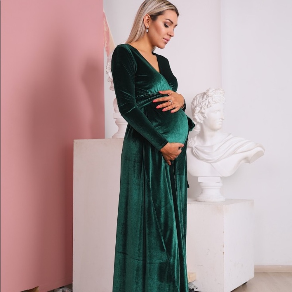 ❗️NEW❗️Emerald Green Maternity Wrap Dress With Train